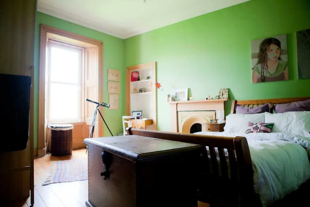 Epicurean Clerk Apartment Edinburgh